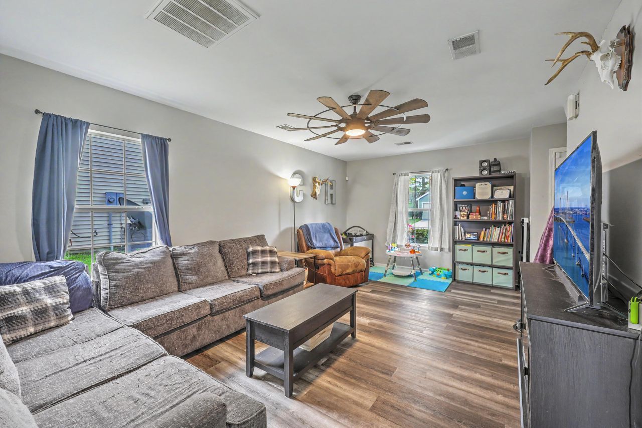 120 Tyron Road Photo 7