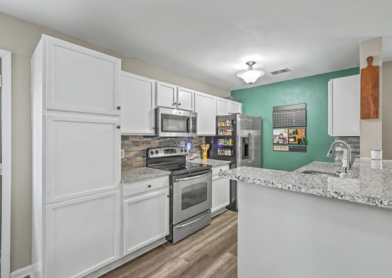 120 Tyron Road Photo 9