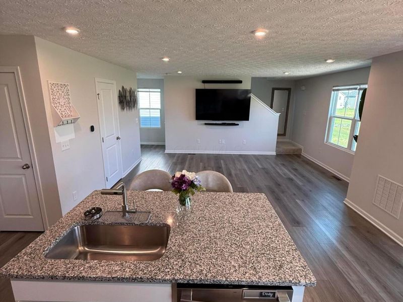 8586 Greengate Boulevard, Canal Winchester, OH 43110 Photo 10