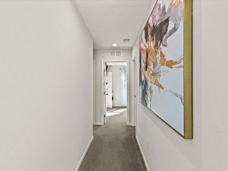 8586 Greengate Boulevard, Canal Winchester, OH 43110 Photo 12