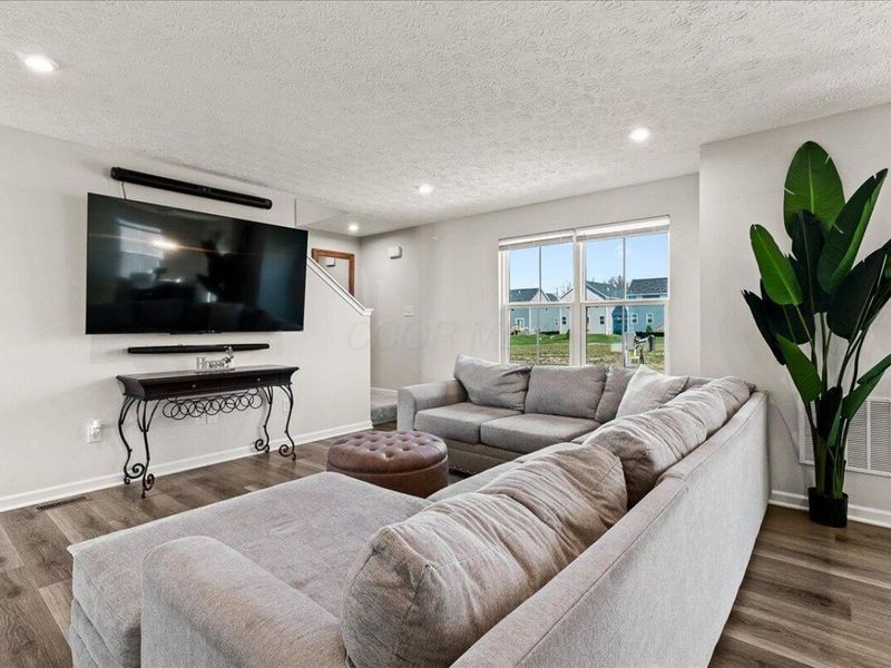 8586 Greengate Boulevard, Canal Winchester, OH 43110 Photo 15