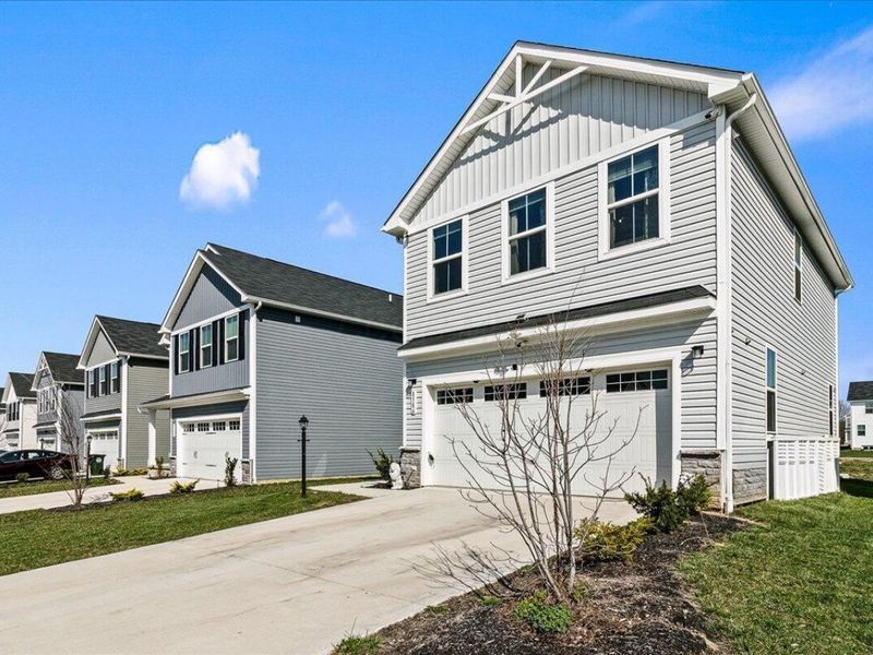 8586 Greengate Boulevard, Canal Winchester, OH 43110 Photo 2