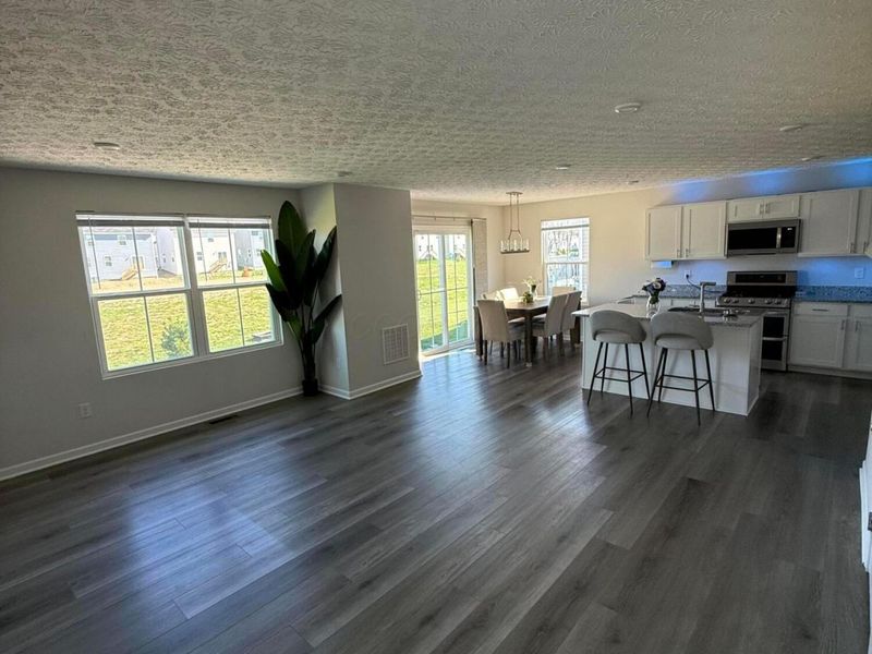 8586 Greengate Boulevard, Canal Winchester, OH 43110 Photo 6