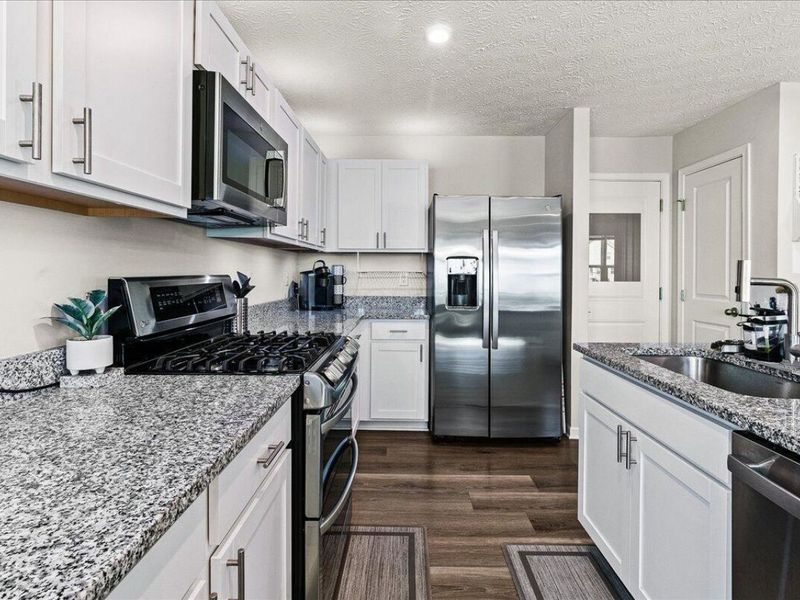 8586 Greengate Boulevard, Canal Winchester, OH 43110 Photo 7