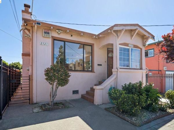 2328 Bartlett St, Oakland, CA 94601