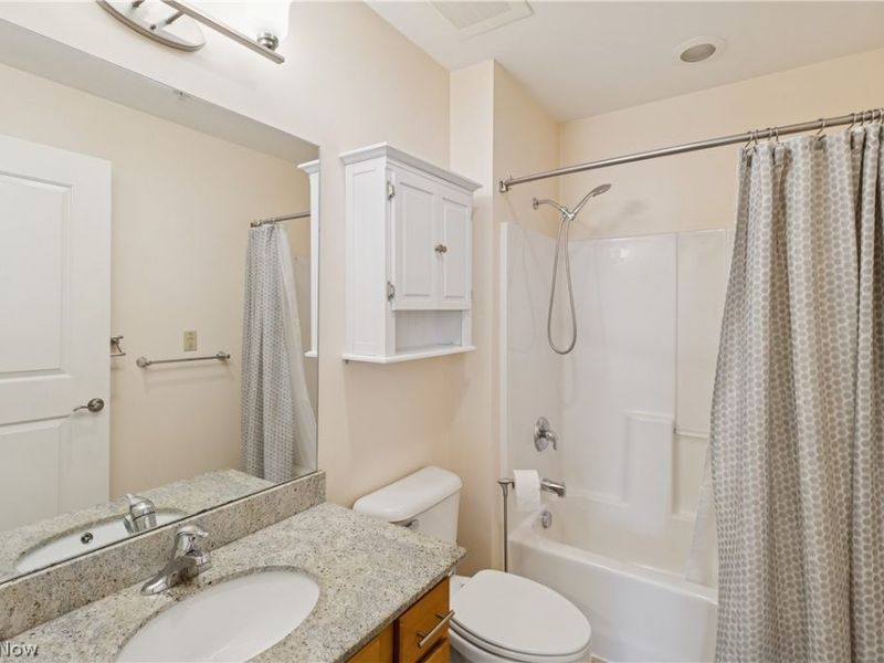 55 E College Street, Unit 212, Oberlin, OH 44074 Photo 17