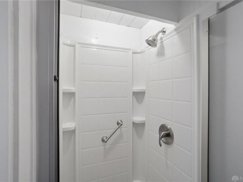 8 Clinton Street, Clifton Vlg, OH 45316 Photo 78