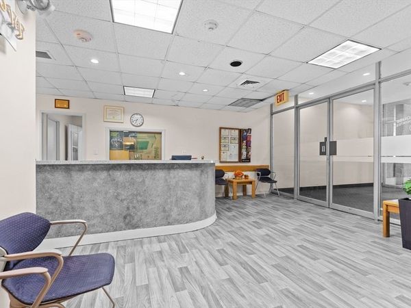 77 Pond Ave, Unit NR1, Brookline, MA 02445