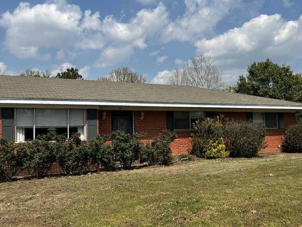 35 Rich, West Point, MS 39773