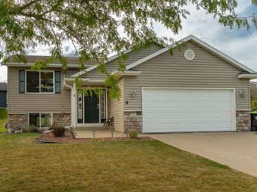 810 19th Street, Zumbrota, MN 55992