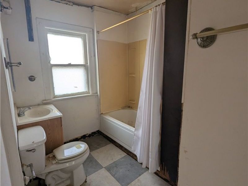 1449 Clearaire Road, Cleveland, OH 44110 Photo 14