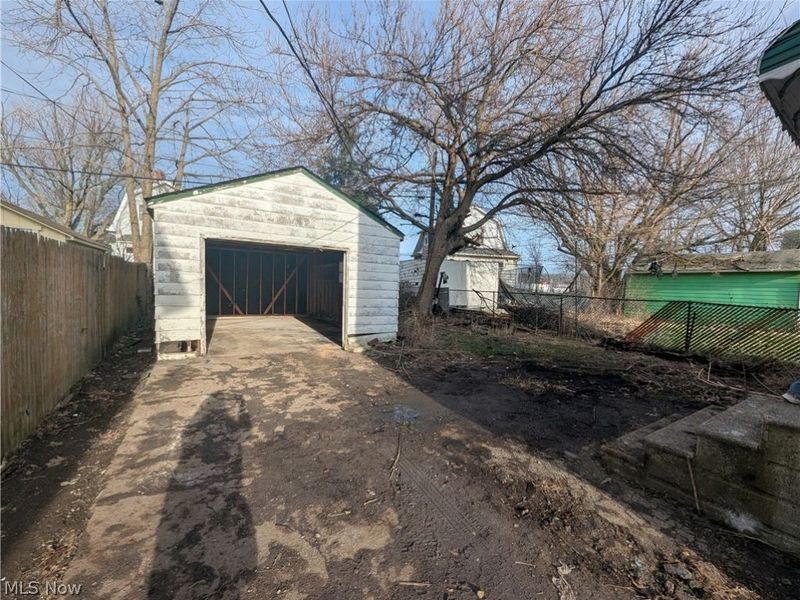 1449 Clearaire Road, Cleveland, OH 44110 Photo 5