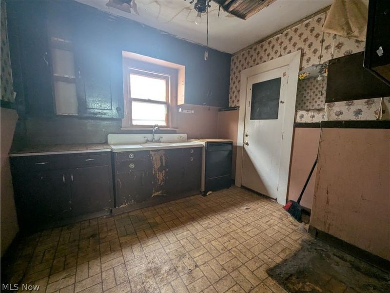 1449 Clearaire Road, Cleveland, OH 44110 Photo 7