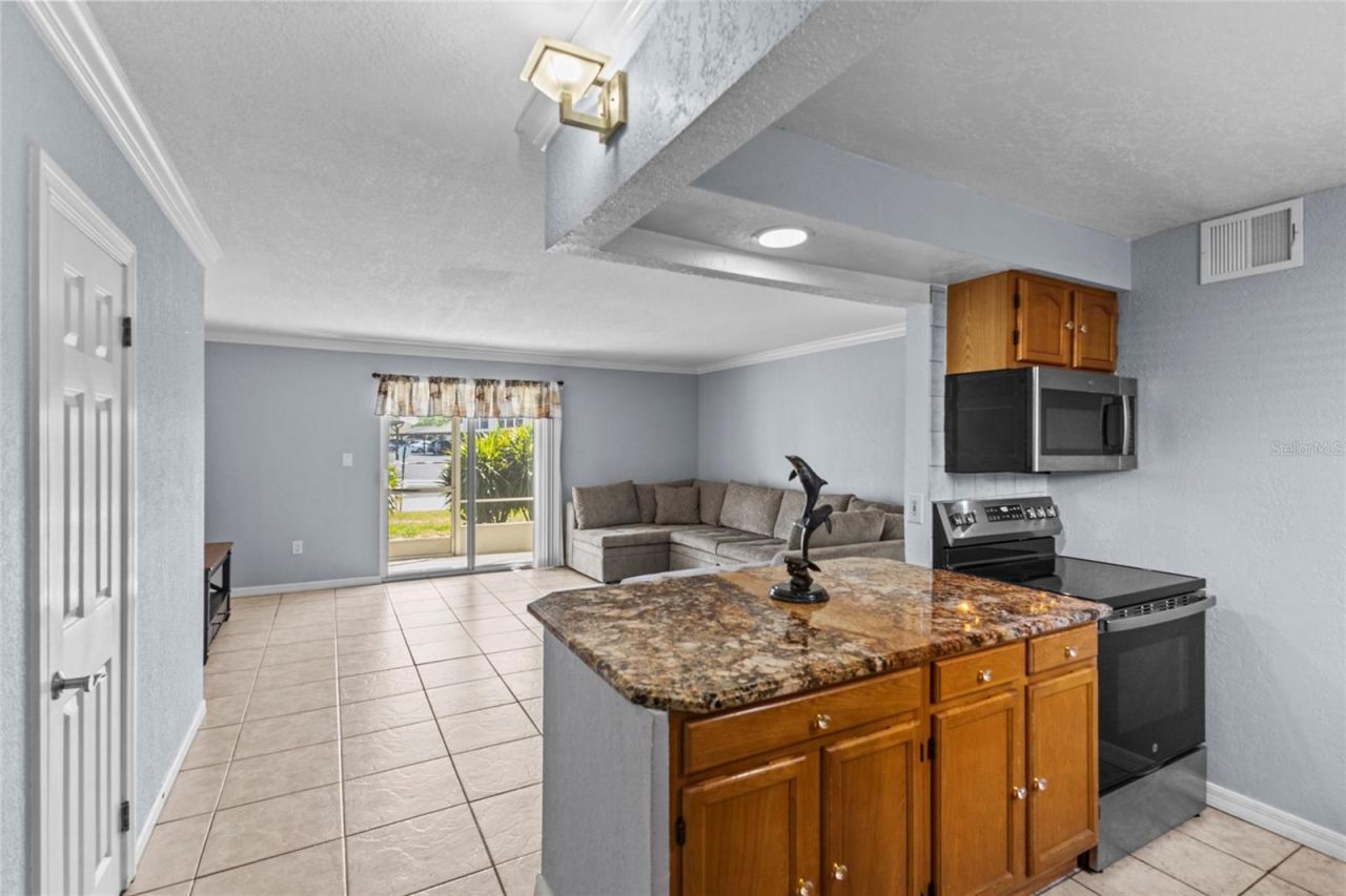 2727 75th Street W, Unit 8A2, Bradenton, FL 34209 Photo