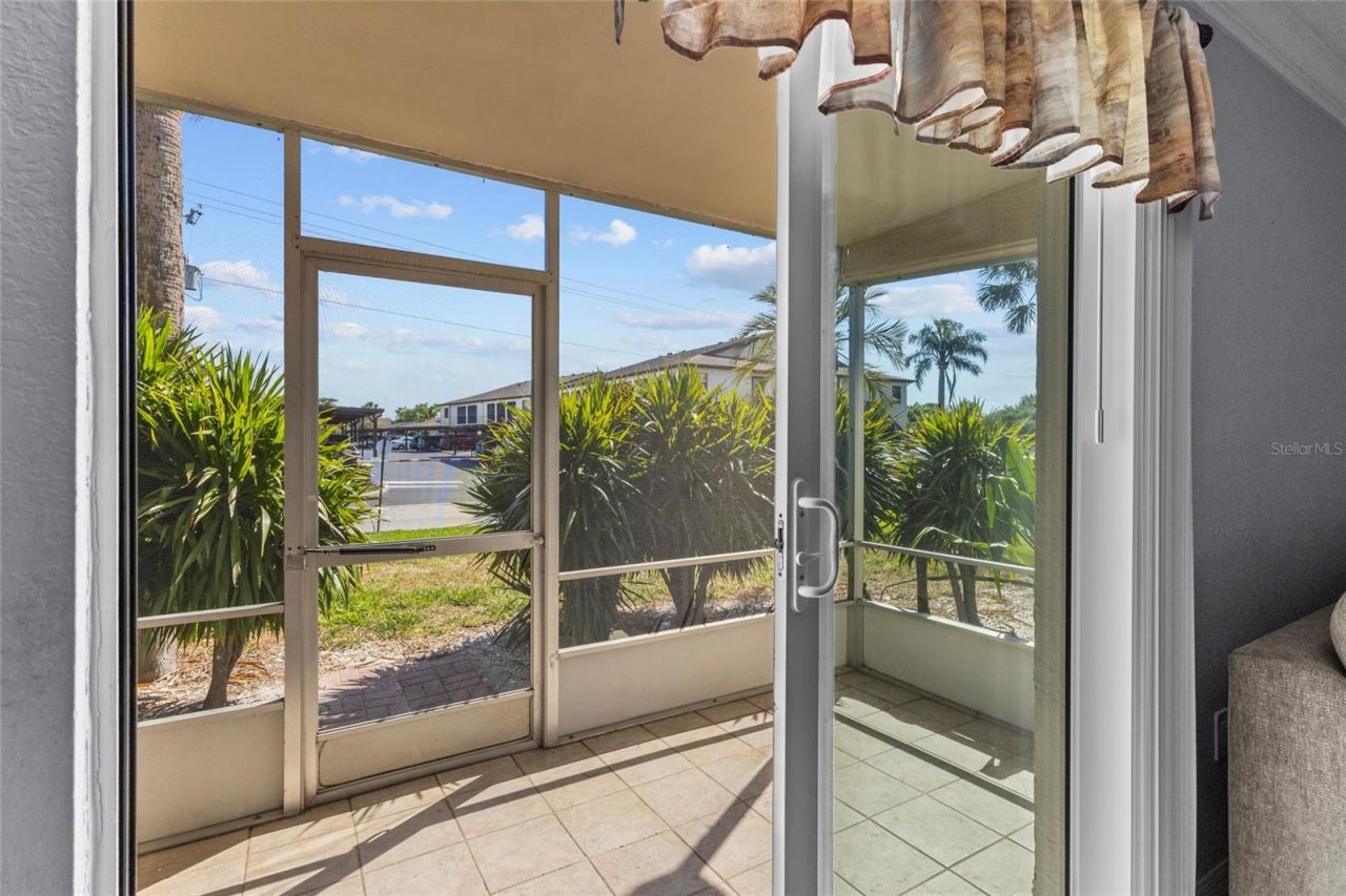 2727 75th Street W, Unit 8A2, Bradenton, FL 34209 Photo