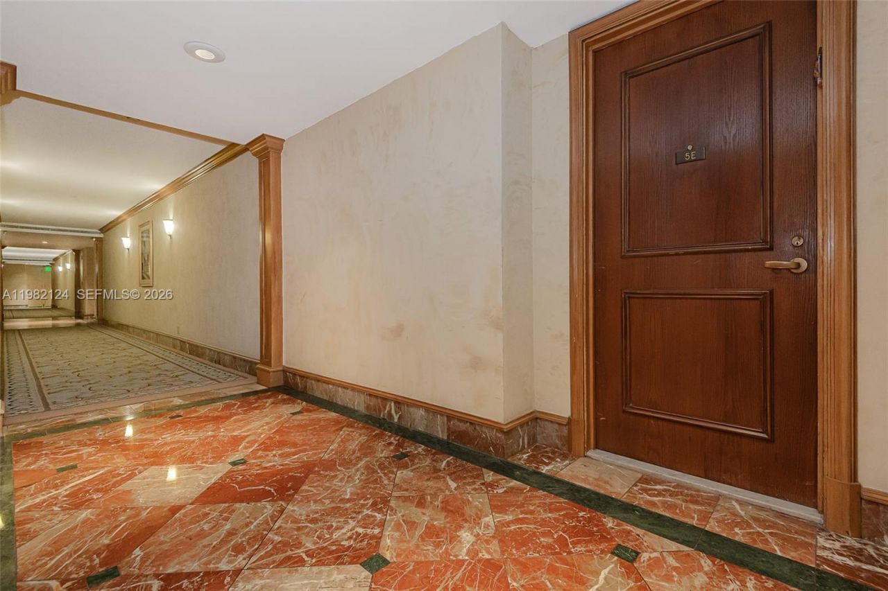 19707 E Turnberry Way , Unit 5E, Aventura, FL 33180 Photo