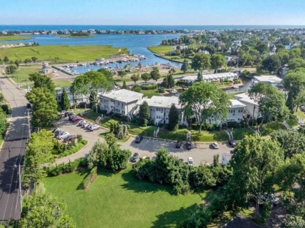 35 LIBRARY Avenue, Unit 3 I, Westhampton Beach, NY 11978
