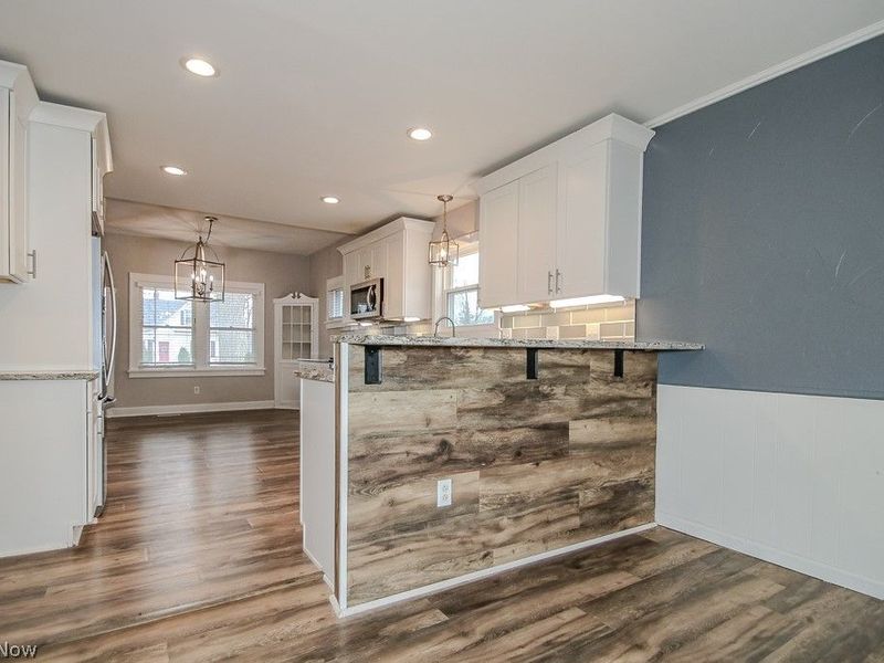 1203 Mayfield Ridge Road, Mayfield Heights, OH 44124 Photo 11