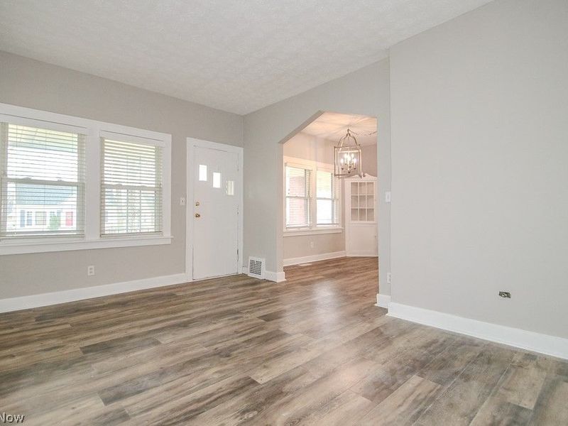 1203 Mayfield Ridge Road, Mayfield Heights, OH 44124 Photo 12