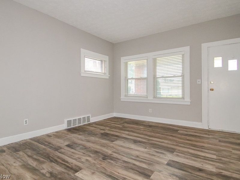 1203 Mayfield Ridge Road, Mayfield Heights, OH 44124 Photo 14