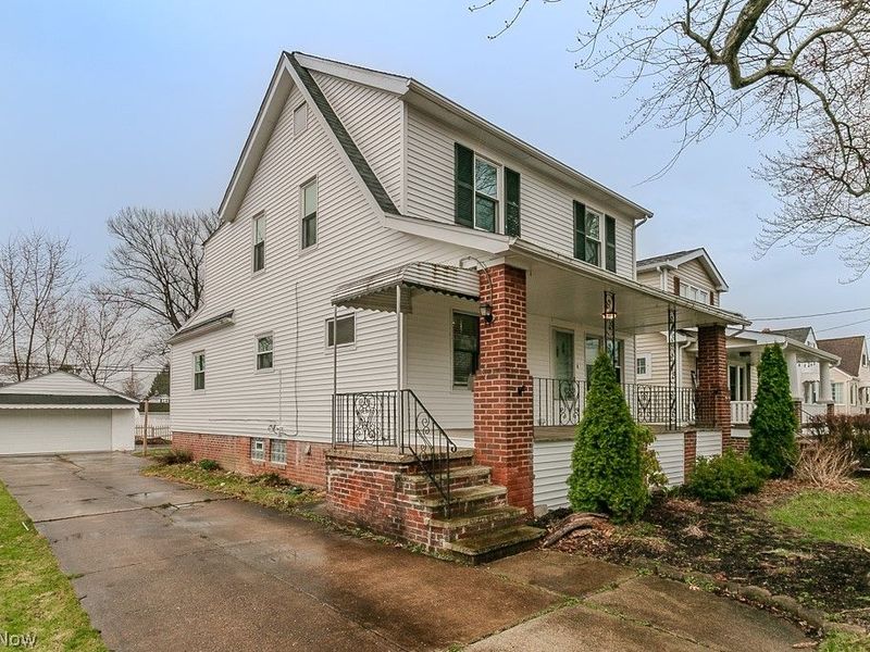 1203 Mayfield Ridge Road, Mayfield Heights, OH 44124 Photo 2