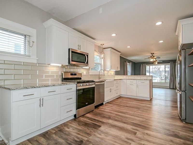 1203 Mayfield Ridge Road, Mayfield Heights, OH 44124 Photo 4