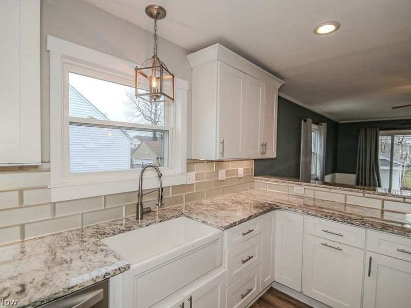 1203 Mayfield Ridge Road, Mayfield Heights, OH 44124 Photo 5