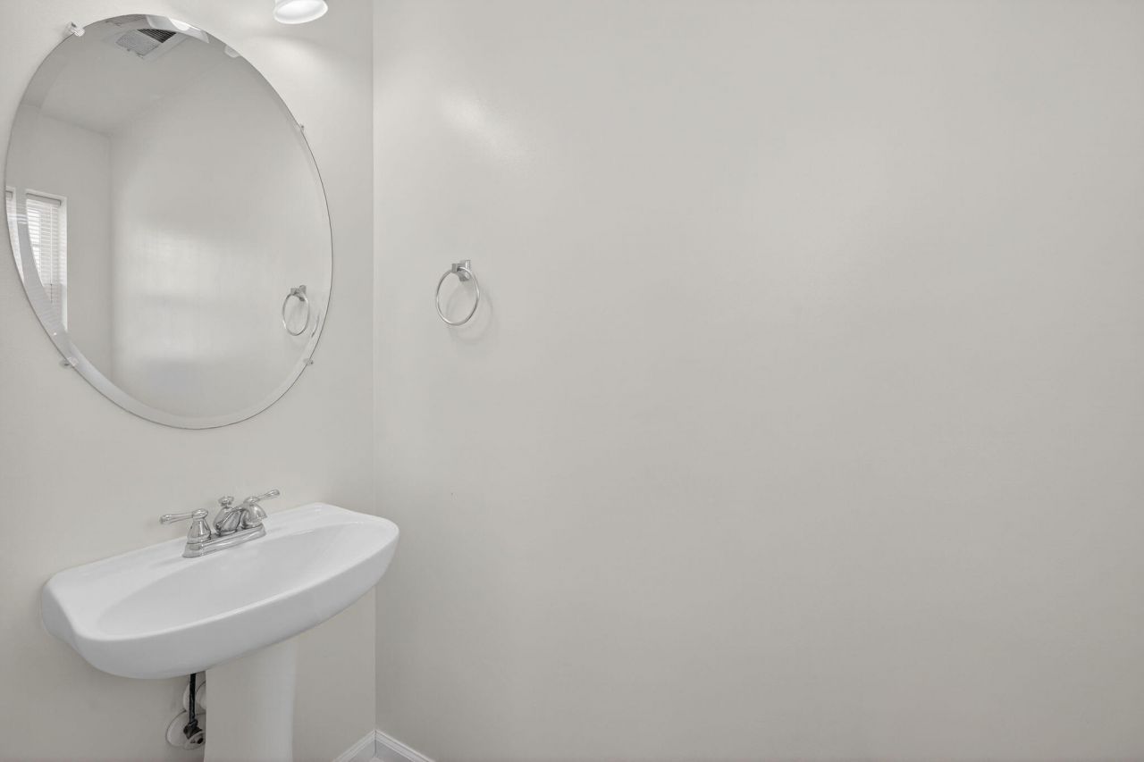 2400 Paladin Lane Photo 29