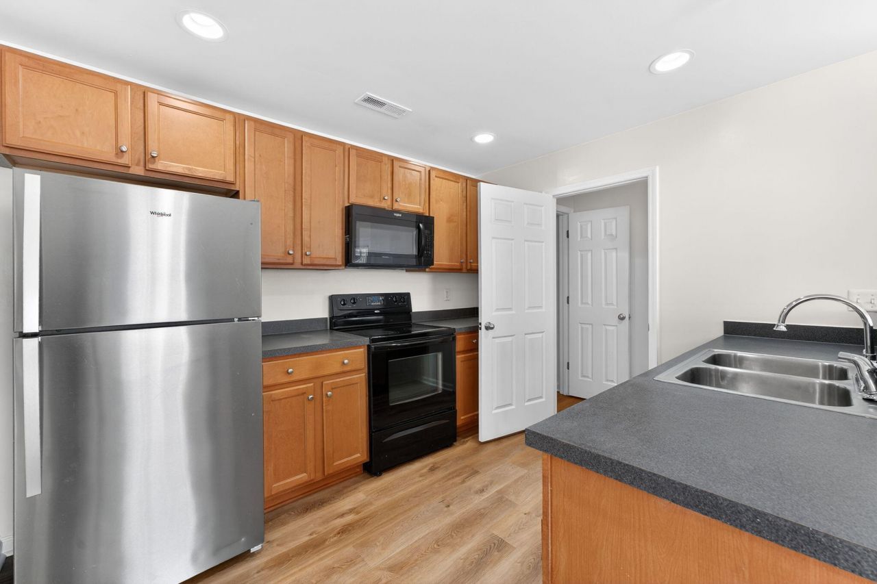 2400 Paladin Lane Photo 32