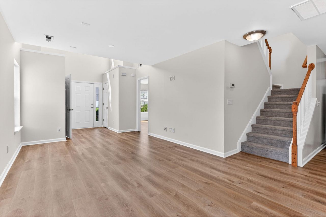 2400 Paladin Lane Photo 4