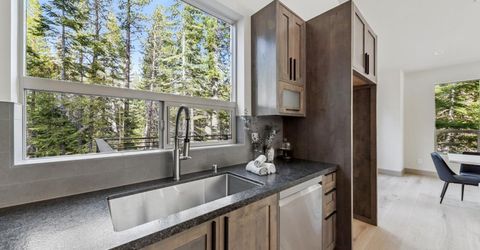 581 Cochise Circle, South Lake Tahoe, CA 96150 Photo