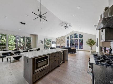 581 Cochise Circle, South Lake Tahoe, CA 96150 Photo