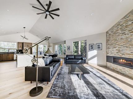 581 Cochise Circle, South Lake Tahoe, CA 96150 Photo