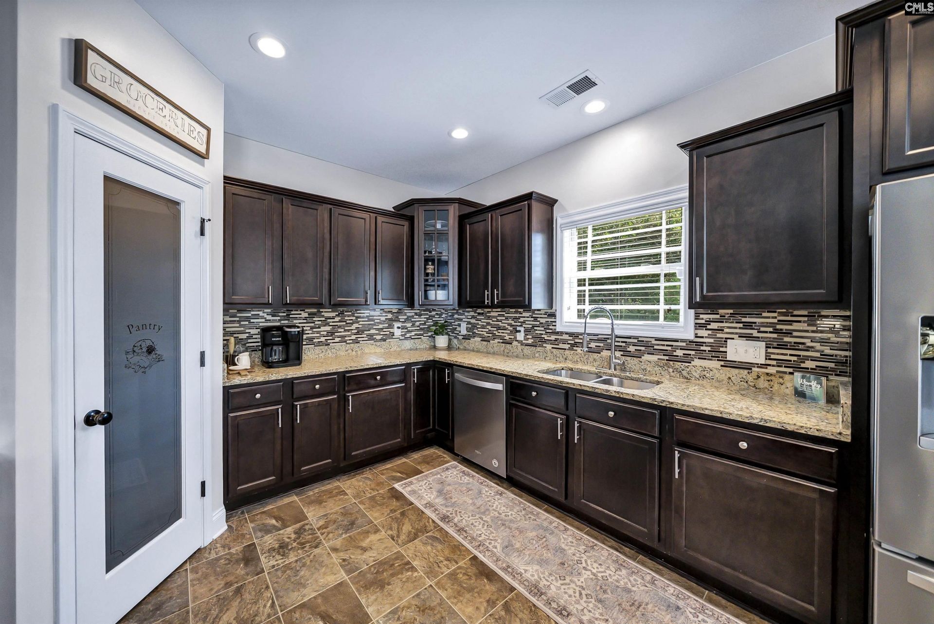 459 Sterling Road Photo 11