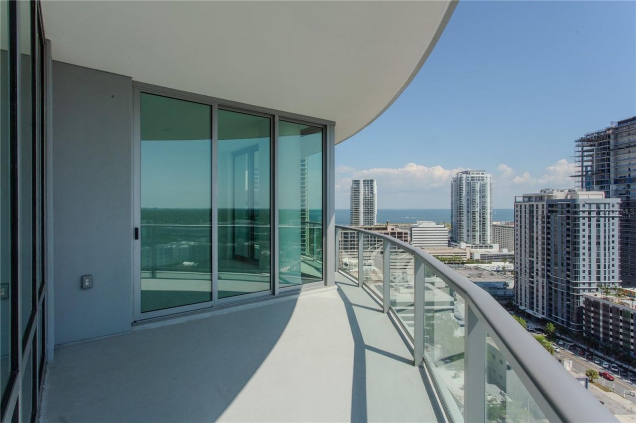 400 Central Avenue, Unit 2001, Saint Petersburg, FL 33701 Photo