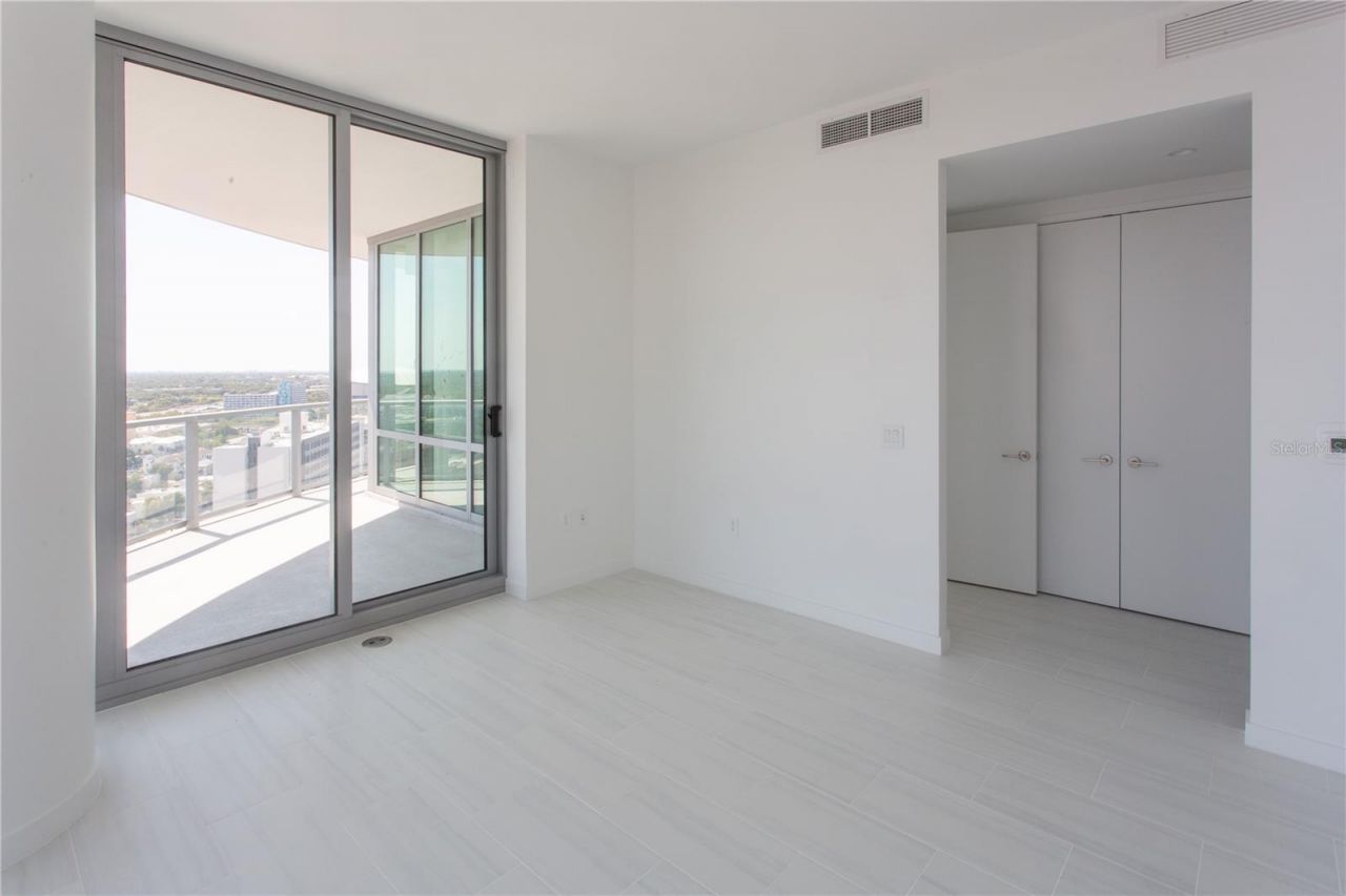 400 Central Avenue, Unit 2001, Saint Petersburg, FL 33701 Photo