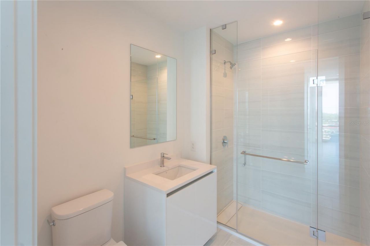 400 Central Avenue, Unit 2001, Saint Petersburg, FL 33701 Photo