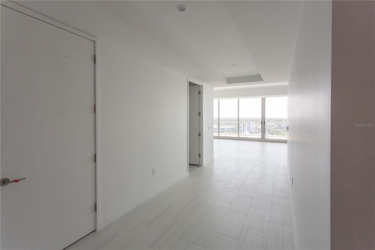 400 Central Avenue, Unit 2001, Saint Petersburg, FL 33701 Photo