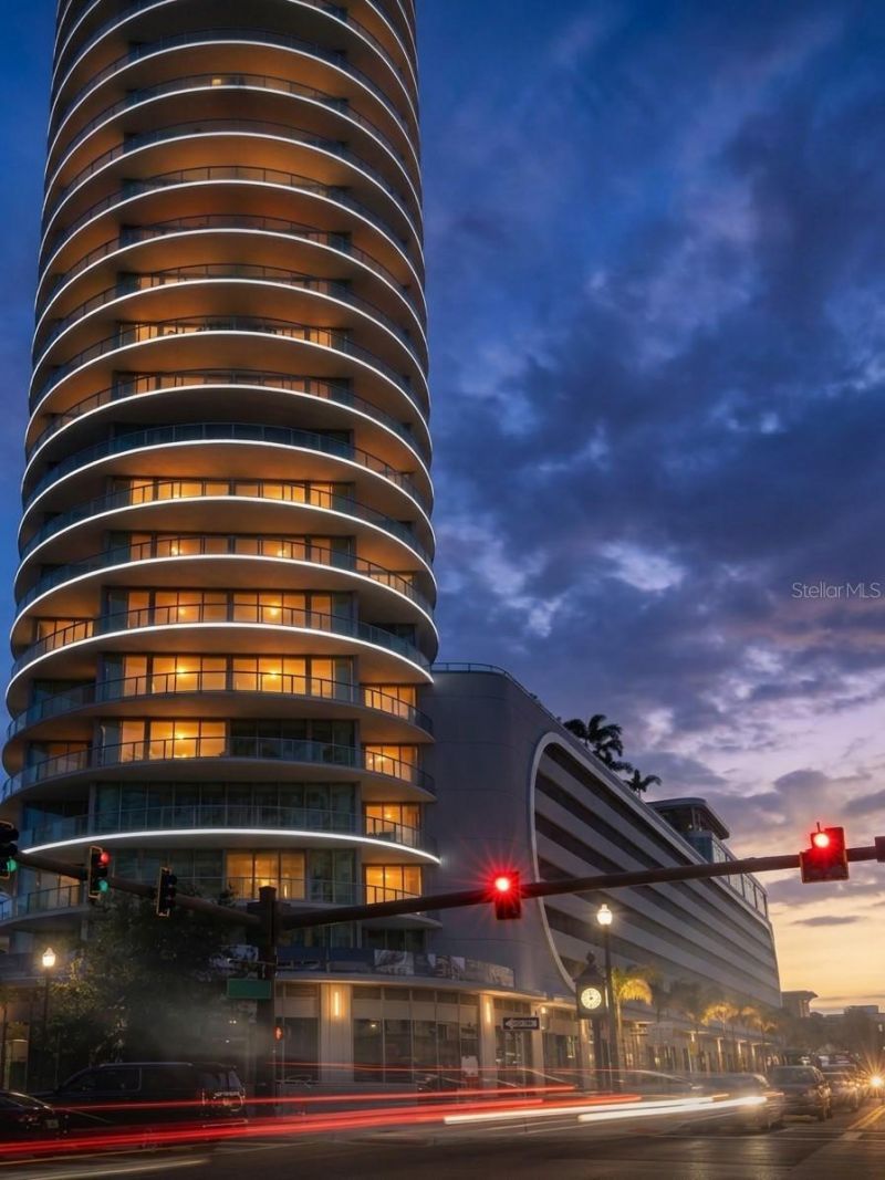 400 Central Avenue, Unit 2001, Saint Petersburg, FL 33701 Photo