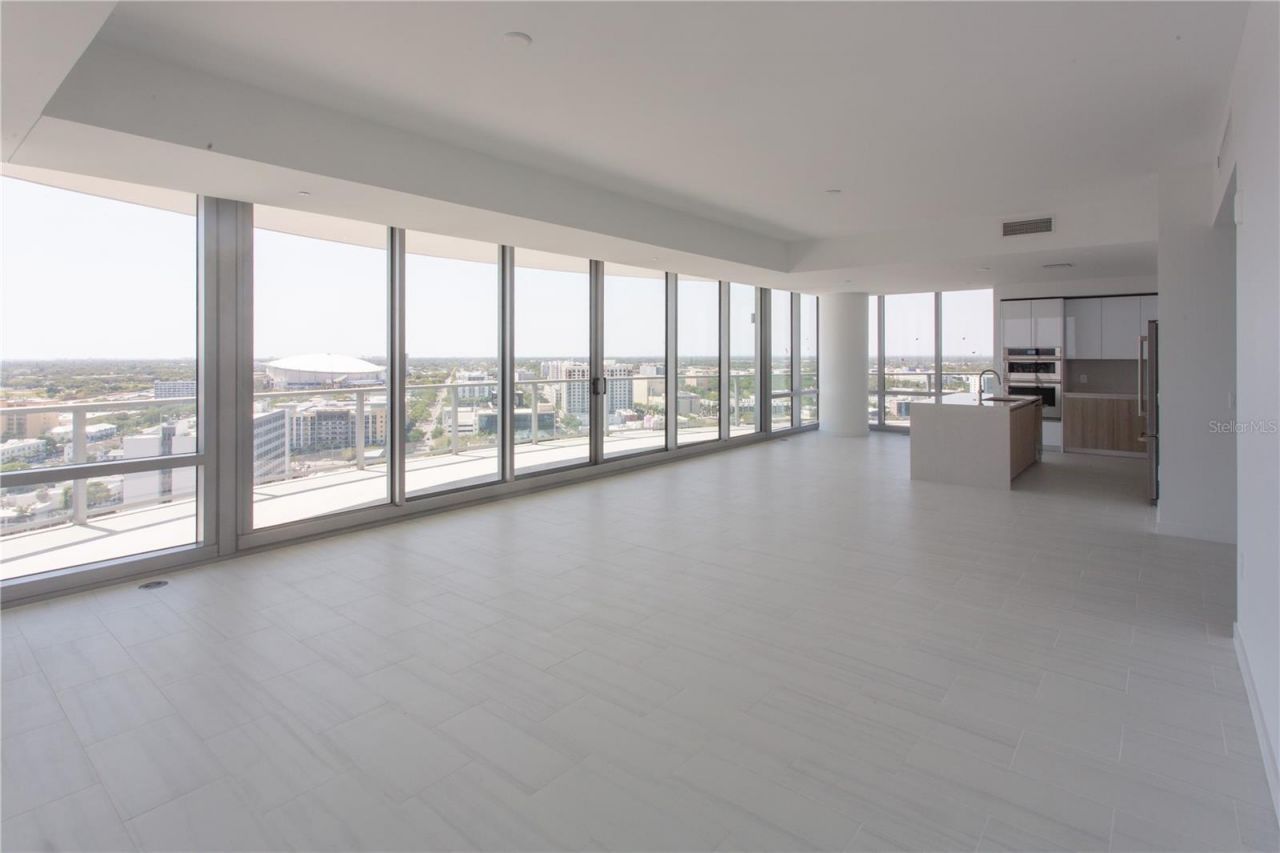 400 Central Avenue, Unit 2001, Saint Petersburg, FL 33701 Photo