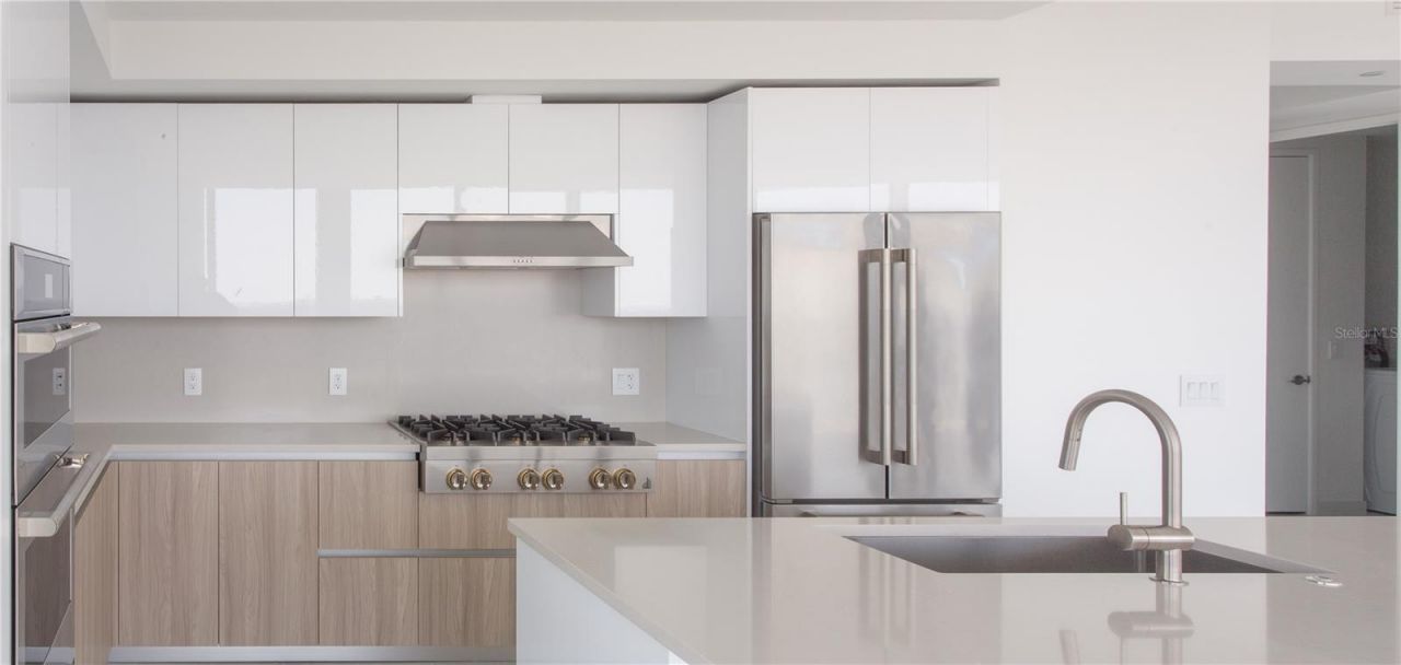 400 Central Avenue, Unit 2001, Saint Petersburg, FL 33701 Photo