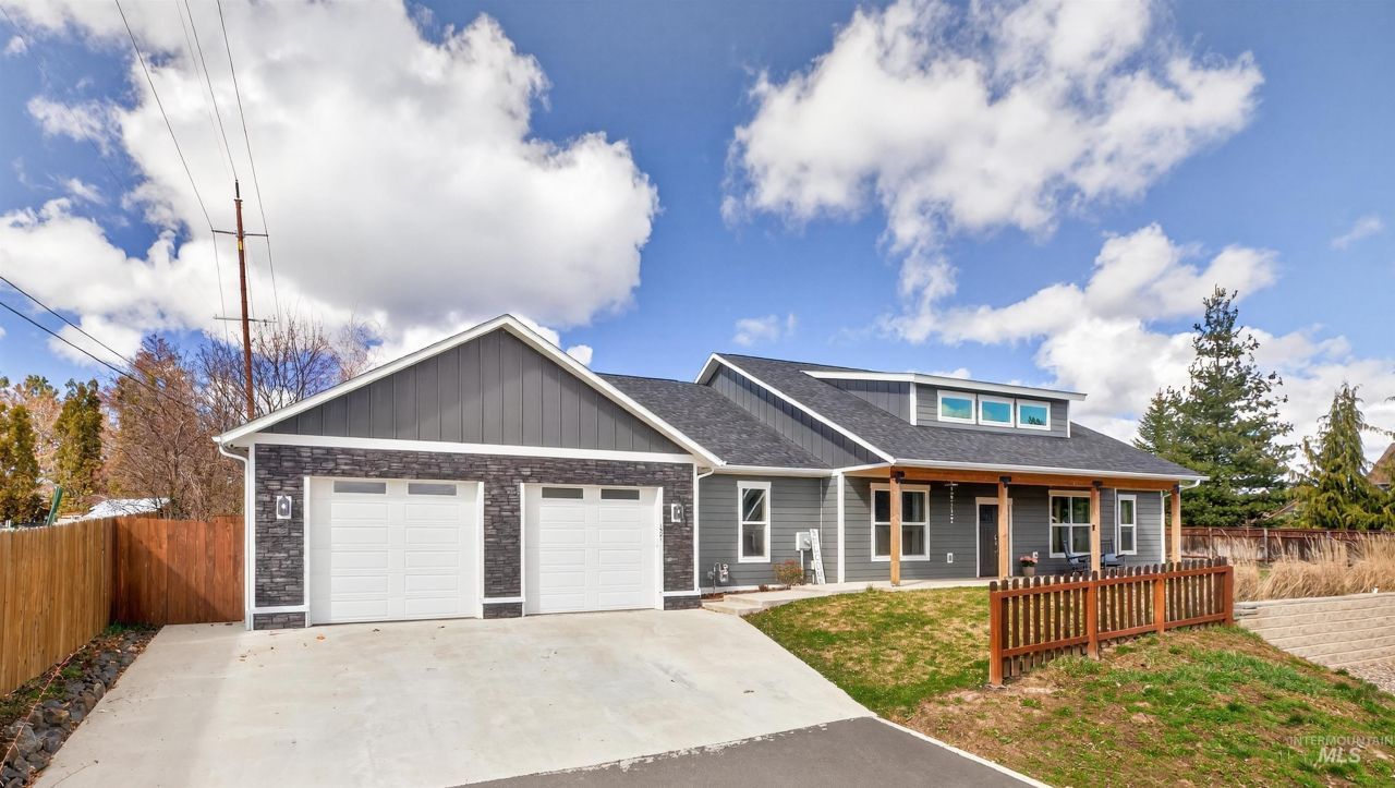 1321 Lande Lane, Moscow, ID 83843 Main Photo