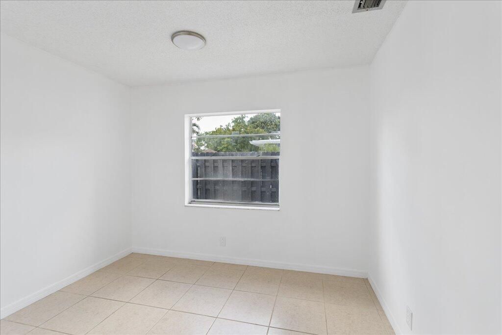 2324 NW 98th Terrace, Coral Springs, FL 33065 Photo