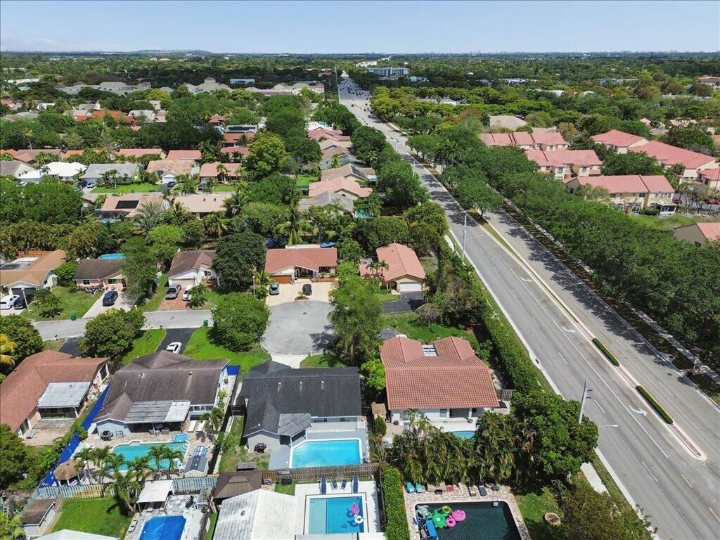 2324 NW 98th Terrace, Coral Springs, FL 33065 Photo