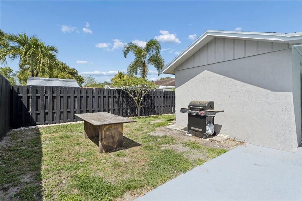 2324 NW 98th Terrace, Coral Springs, FL 33065 Photo