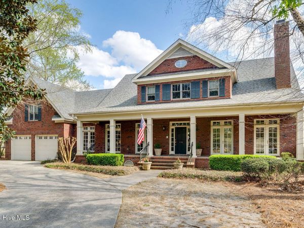 148 E Grandiflora Drive, Wallace, NC 28466