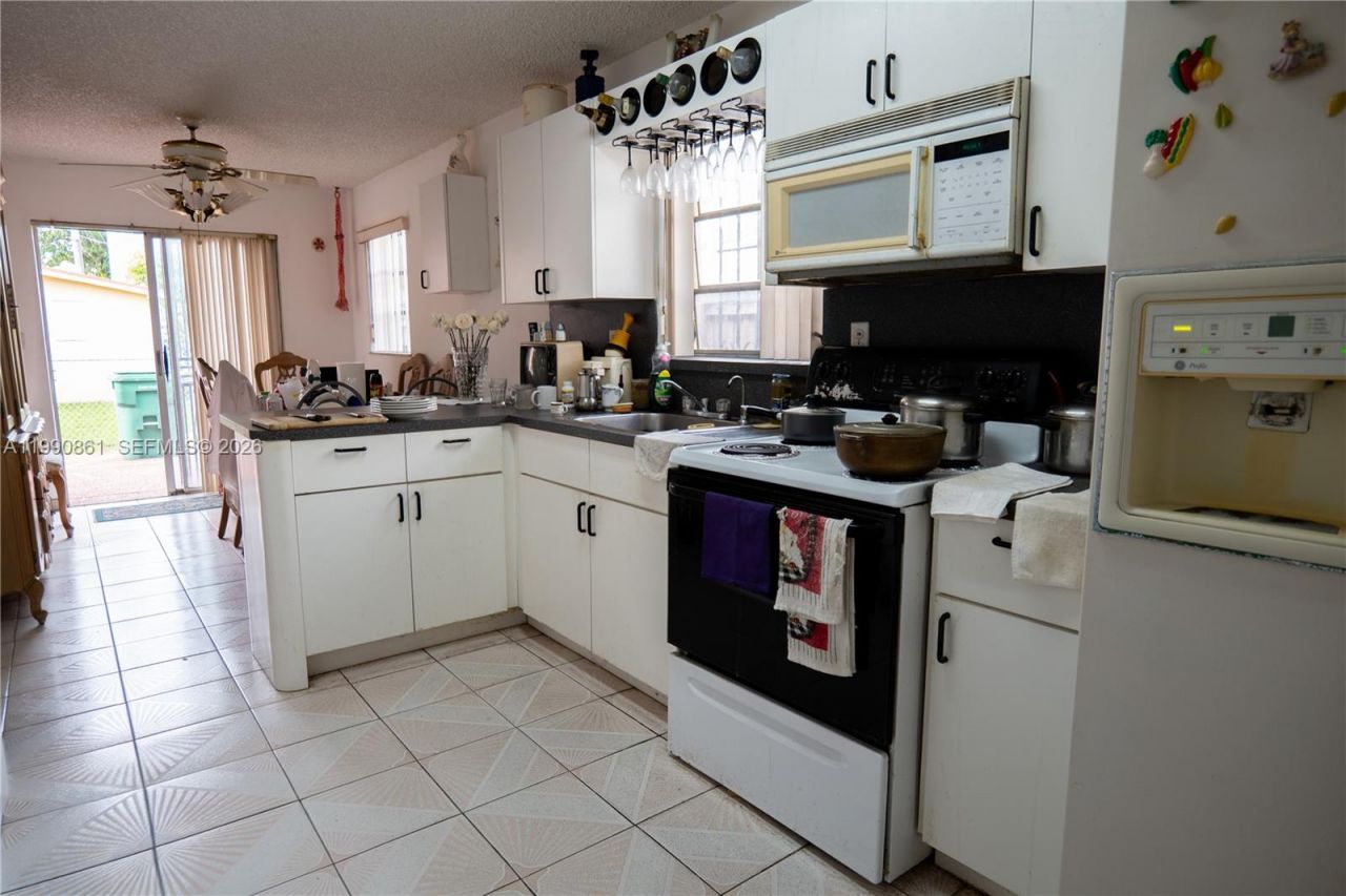 2323 SW 17th Ter, Miami, FL 33145 Photo