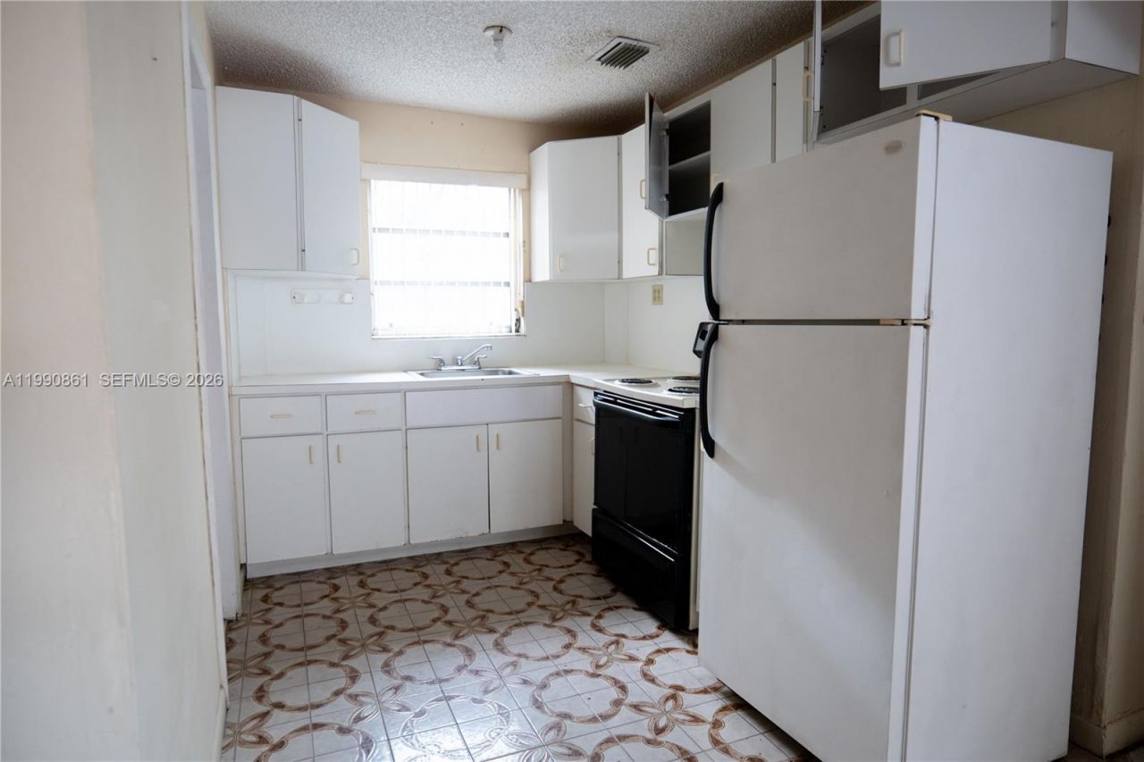 2323 SW 17th Ter, Miami, FL 33145 Photo