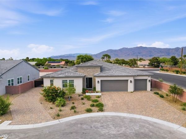 5702 Kings Bluff Avenue, Las Vegas, NV 89131