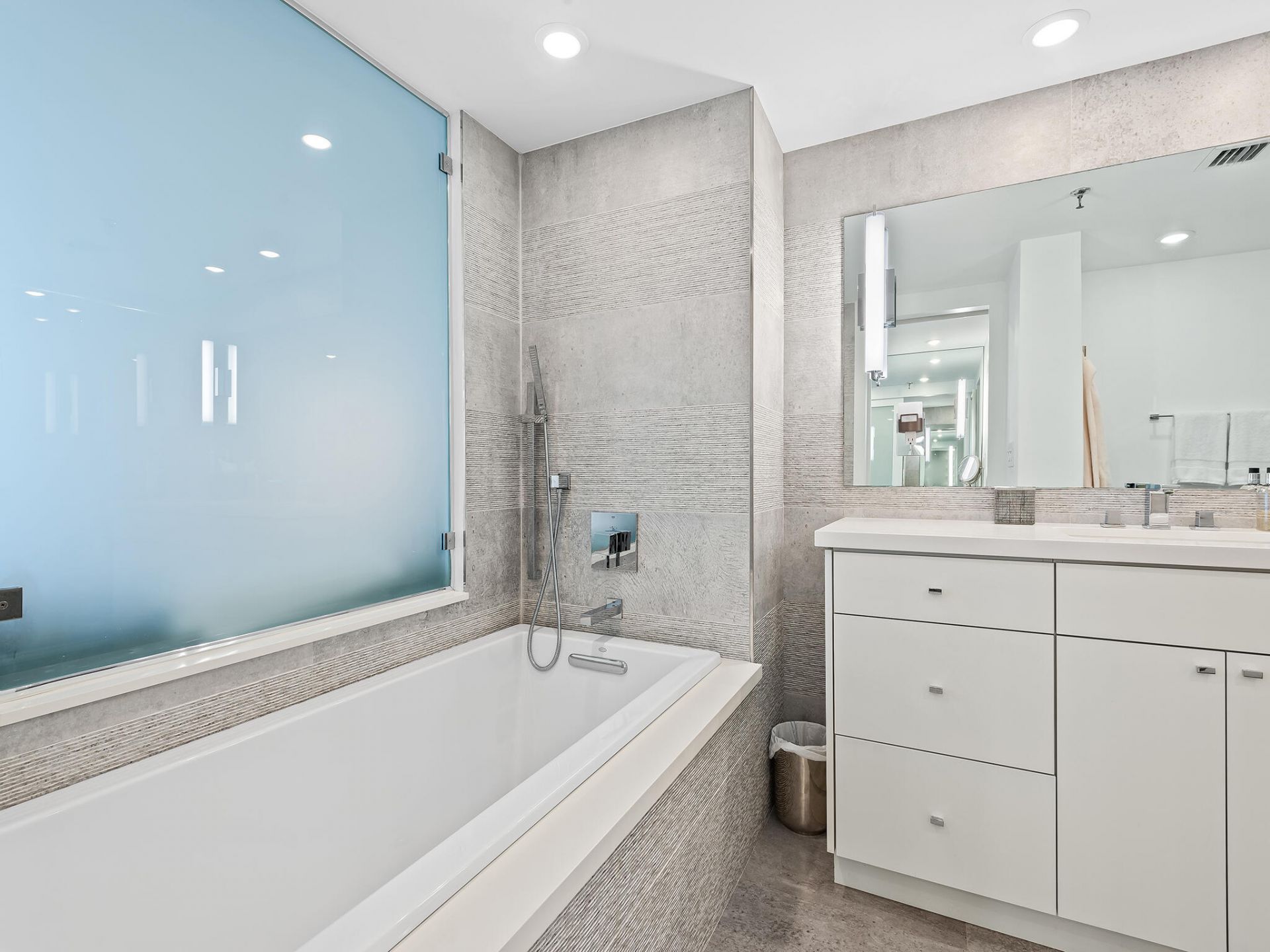 2917 S Ocean Boulevard, Unit 804, Highland Beach, FL 33487 Photo